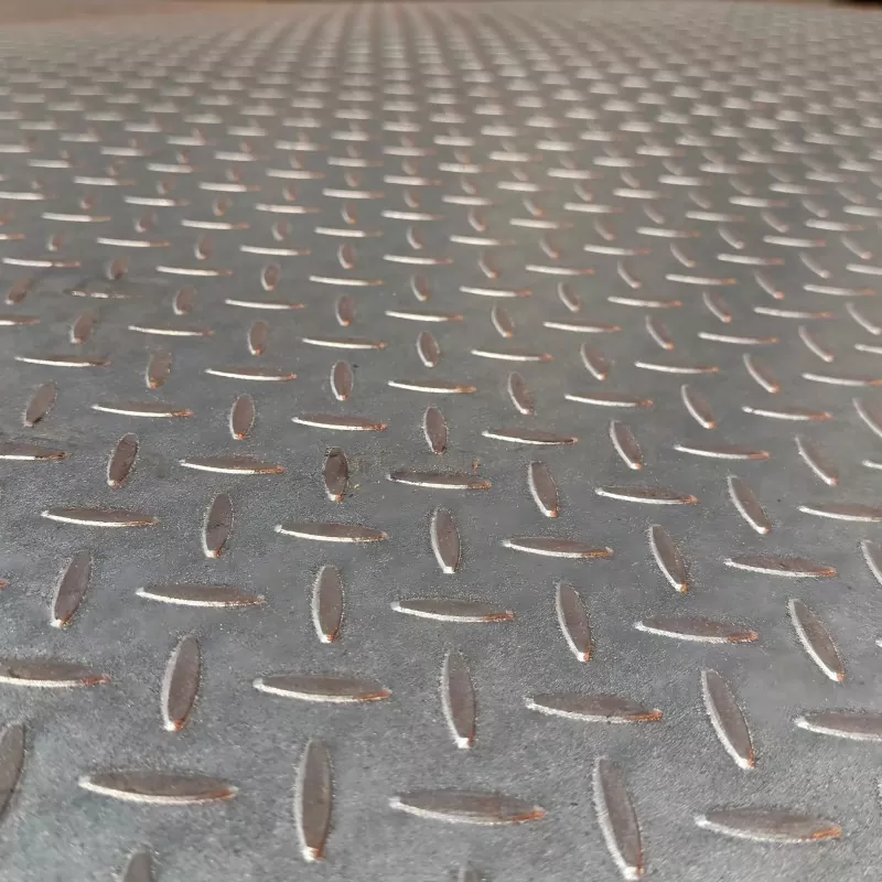 Plat Berlian Bergalvani Anti-Slip Hot Dip